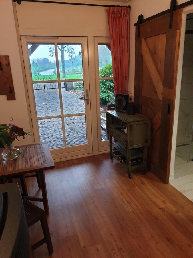ヘレヴートスライス The Walnut Tree Bed & Breakfast エクステリア 写真